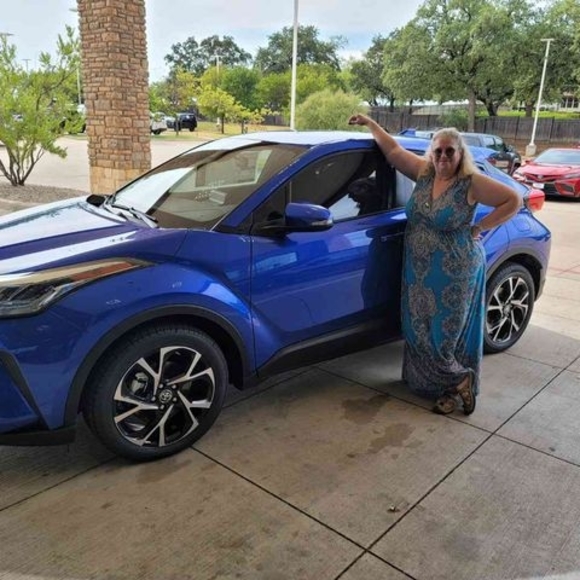 Meet your Posher, Kimberly - Picture 1 of 1